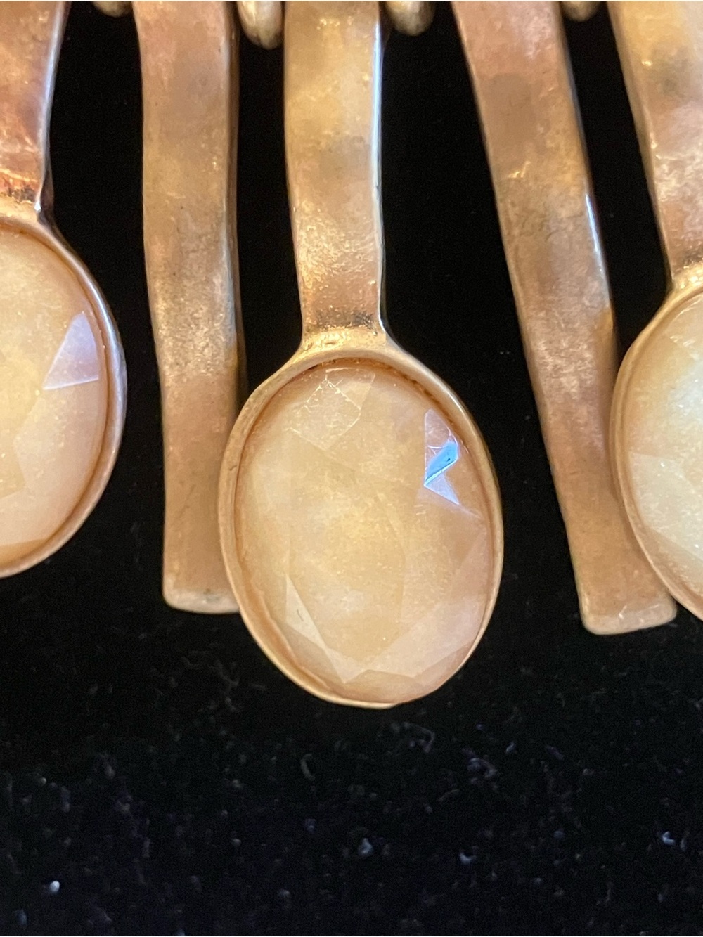 Elegant Gold and Cream Necklace - Picture 9 of 10